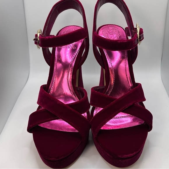 Vince Camuto Burgundy Velvet Heels - Picture 4 of 10